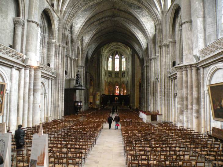  intérieur de la cathédrale